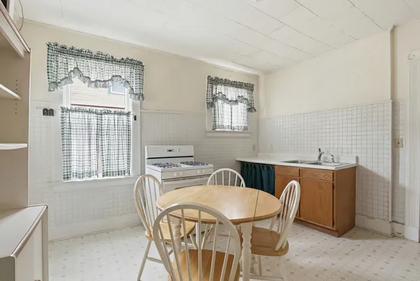 $219,900 | 1934 Grand Avenue, Davenport, IA 52803