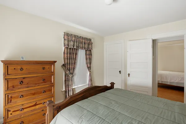 $219,900 | 1934 Grand Avenue, Davenport, IA 52803