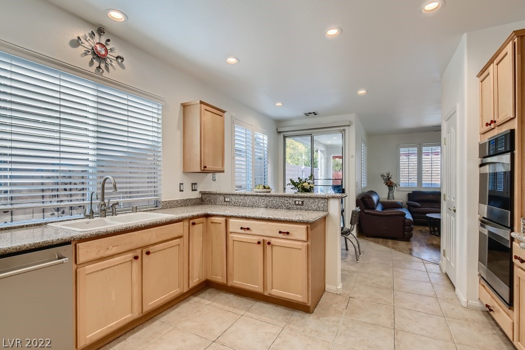 3705 Spring Shadow Road Las Vegas, NV 89129 - Photo 11 of 30 Gallery Image 11