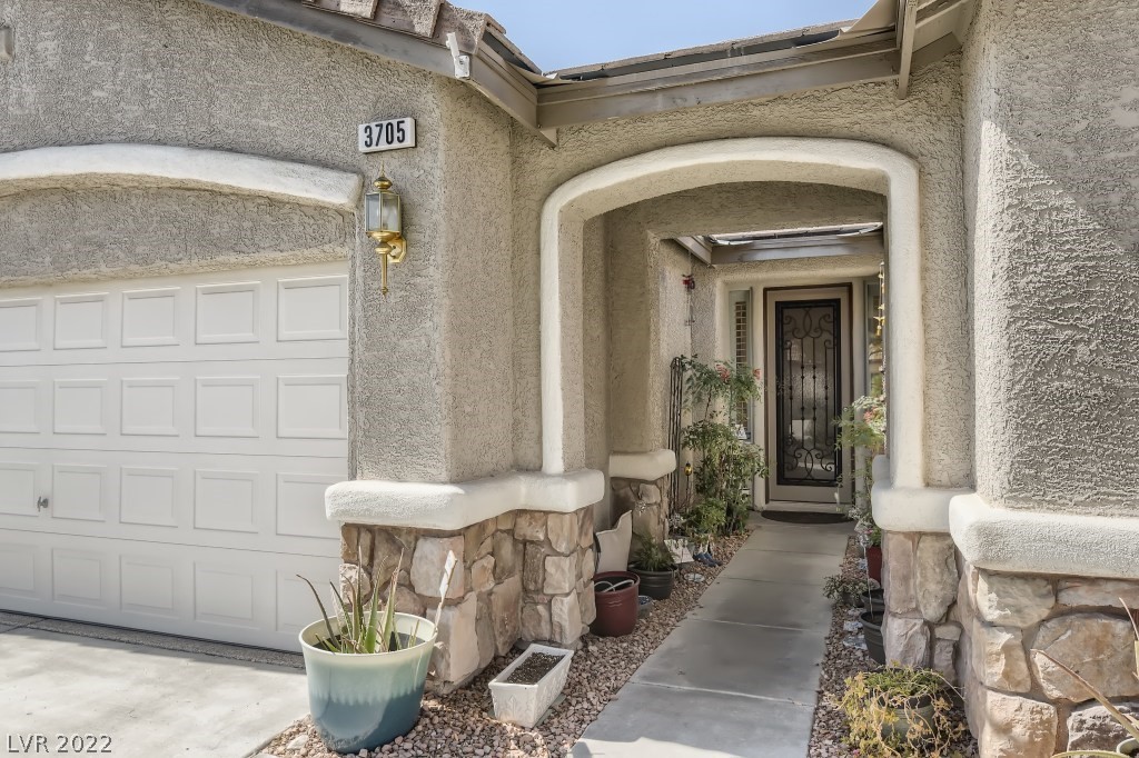 3705 Spring Shadow Road Las Vegas, NV 89129 - Photo 3 of 30 Gallery Image 3