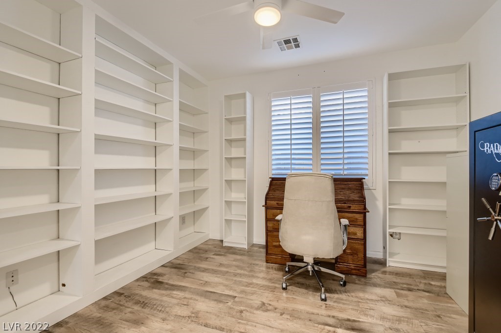 3705 Spring Shadow Road Las Vegas, NV 89129 - Photo 8 of 30 Gallery Image 8