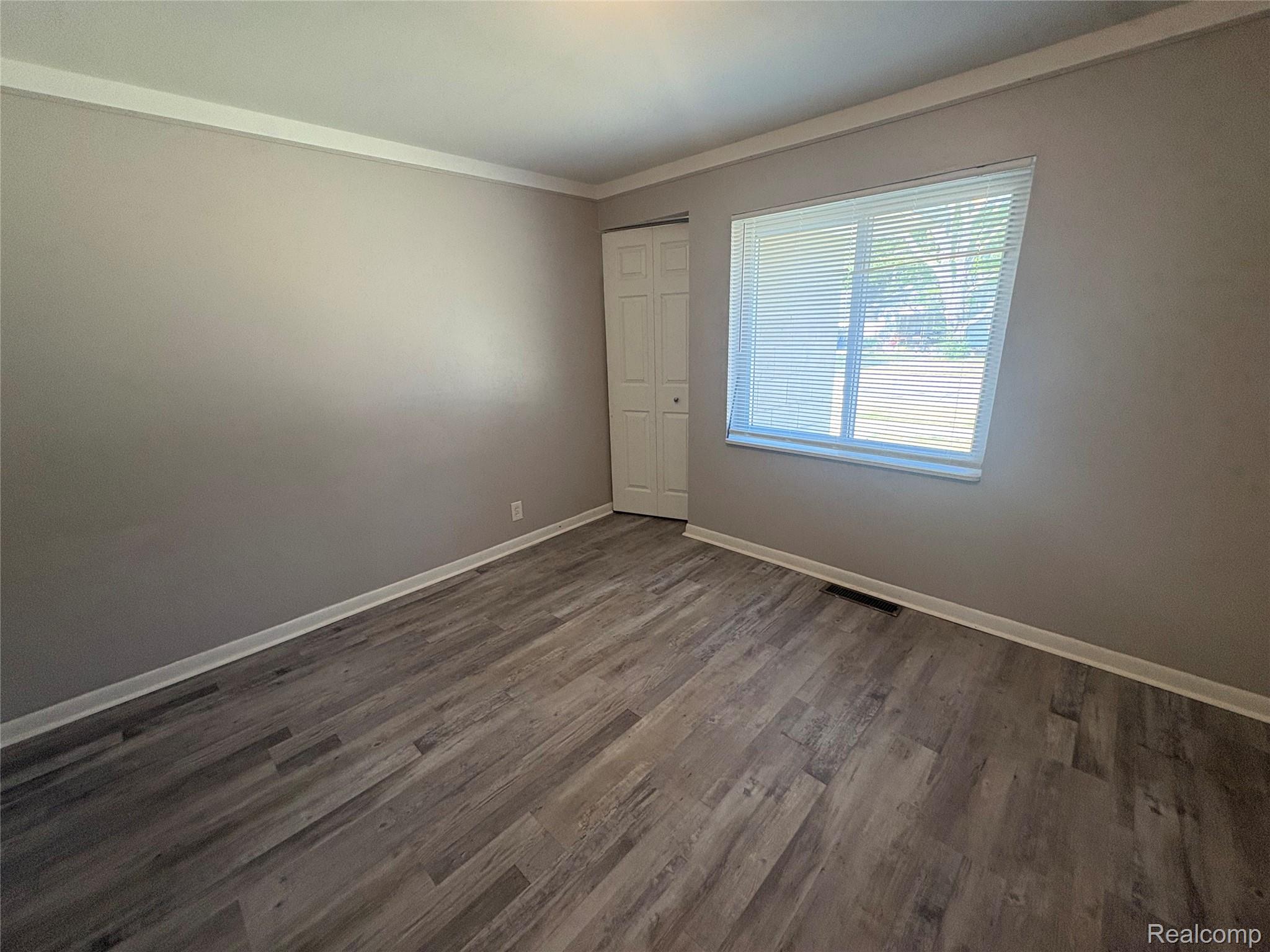 21410 Doepfer Road Warren, MI 48091 - Photo 7 of 16 Bedroom 1 angle 1