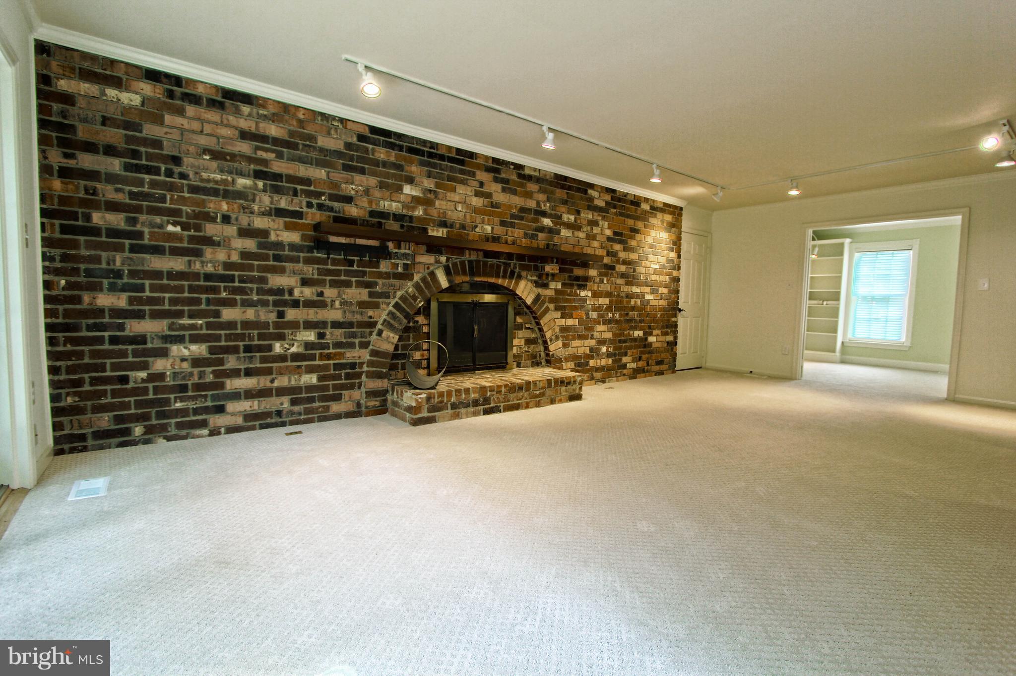 5108 Pheasant Ridge Road Fairfax, VA 22030 - Photo 13 of 30 Family Room