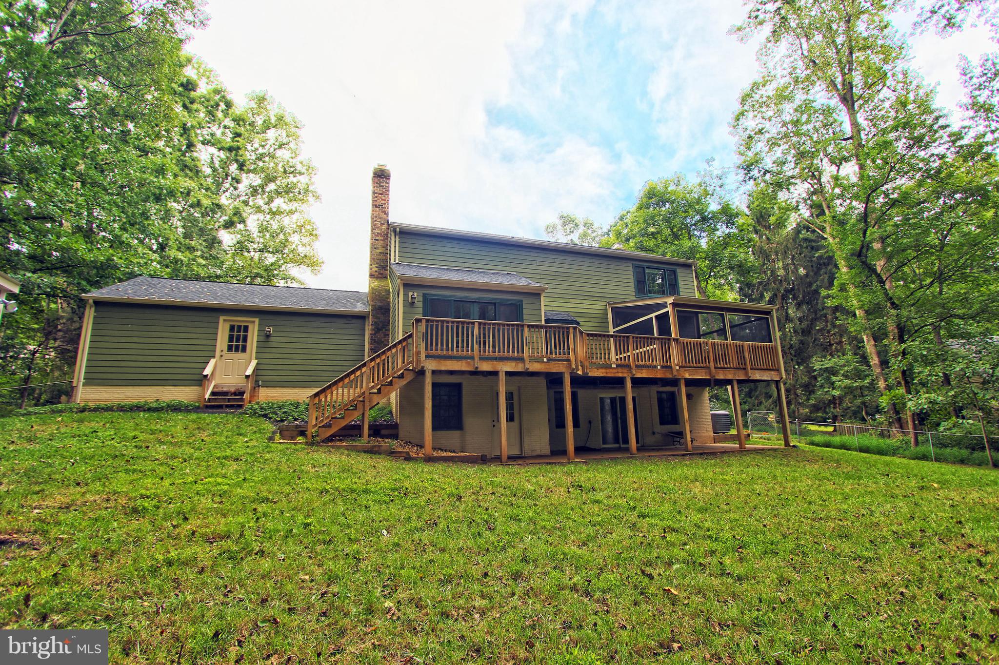 5108 Pheasant Ridge Road Fairfax, VA 22030 - Photo 28 of 30 Exterior (Front)