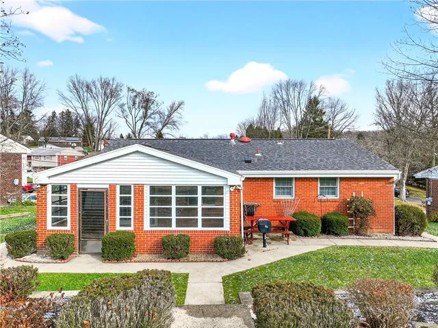 $359,900 | 608 Carrara Drive, Allison Park, PA 15101