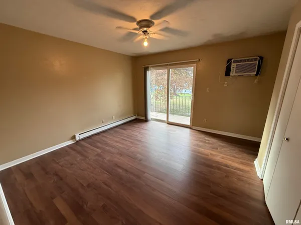 $799 | 4021 South Ricketts Avenue, Unit 8, Bartonville, IL 61607