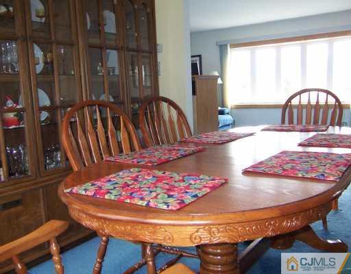 46 Winding Road Iselin, NJ 08830 - Photo 4 of 10 Gallery Image 4