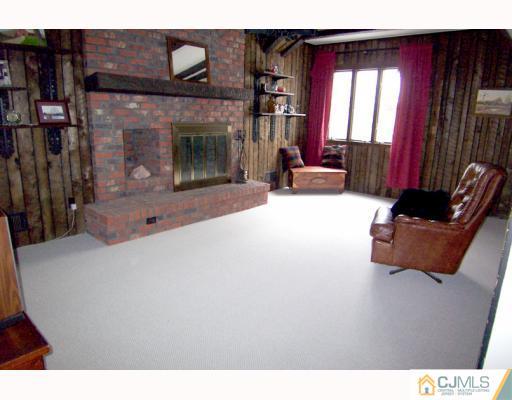 46 Winding Road Iselin, NJ 08830 - Photo 6 of 10 Gallery Image 6