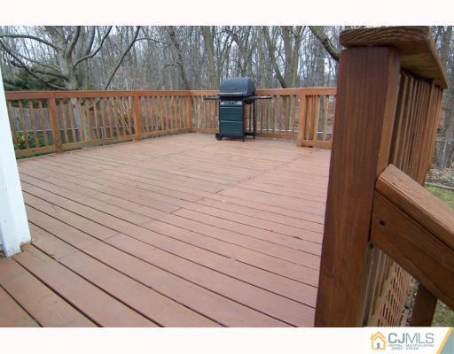 46 Winding Road Iselin, NJ 08830 - Photo 8 of 10 Gallery Image 8