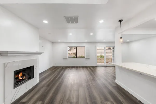 $3,300 | 149 Eagle Lane, Palmdale, CA 93551