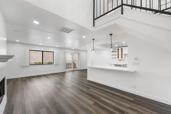 $3,300 | 149 Eagle Lane, Palmdale, CA 93551