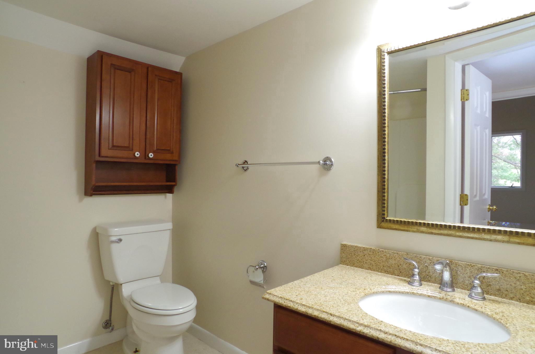 10929 Beach Mill Road Great Falls, VA 22066 - Photo 14 of 18 UL Full Bath