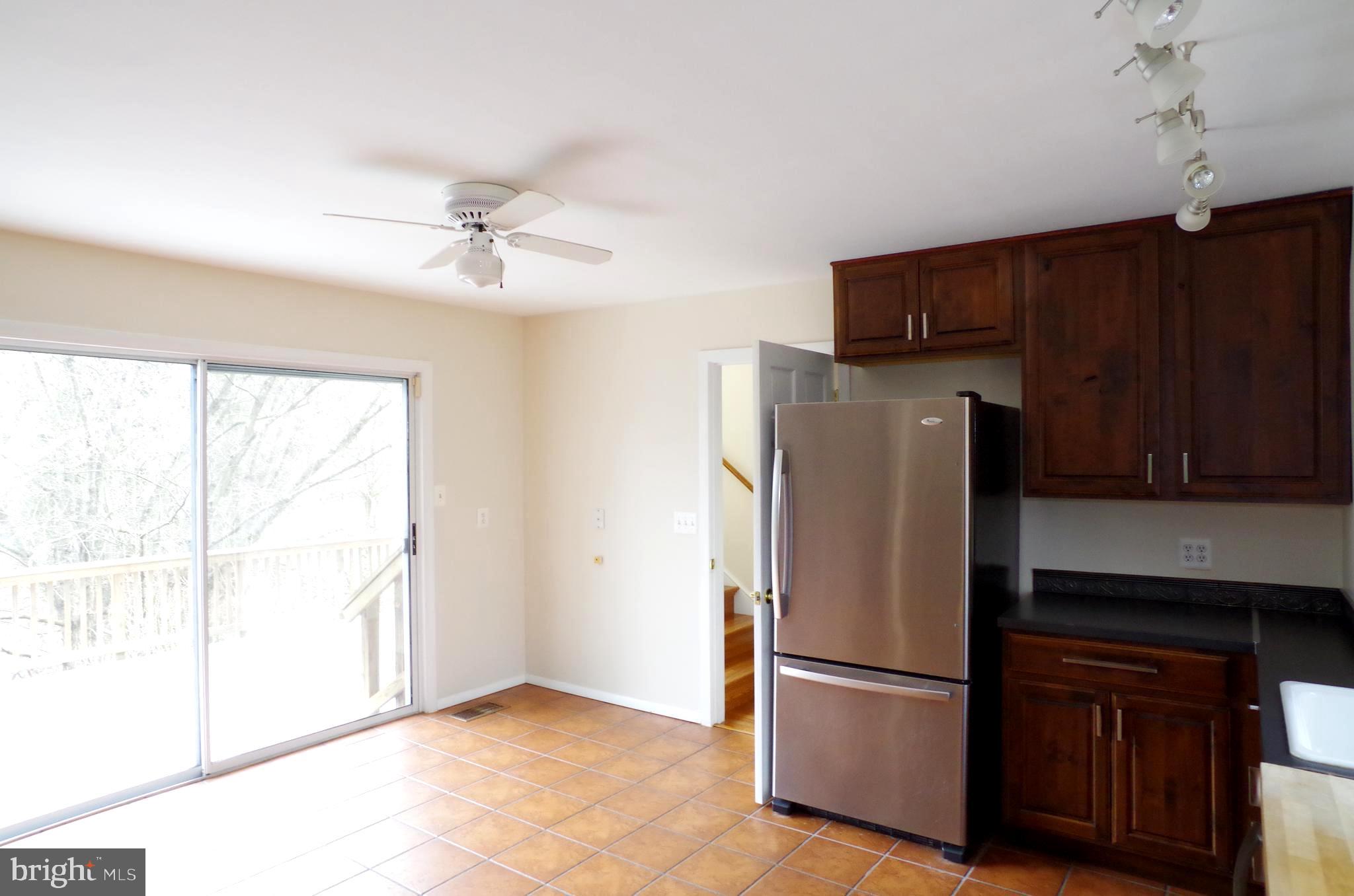 10929 Beach Mill Road Great Falls, VA 22066 - Photo 5 of 18 Kitchen