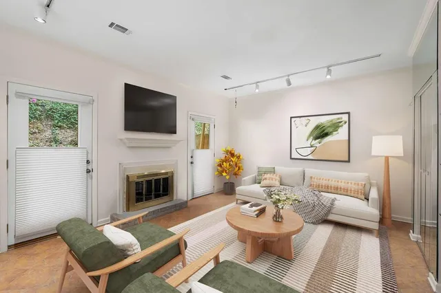 $315,000 | 5180 Chemin De Vie Northeast, Atlanta, GA 30342