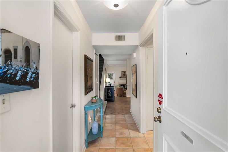 5180 Chemin De Vie Northeast Atlanta, GA 30342 - Photo 2 of 30