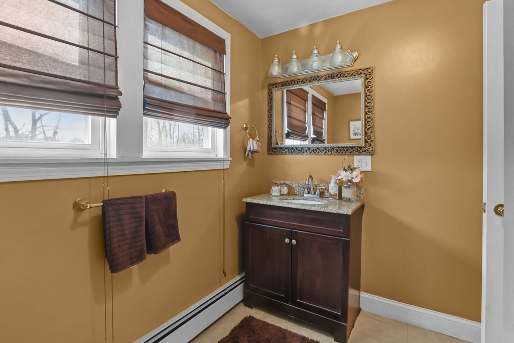 56 Errol Street Warwick, RI 02888 - Photo 21 of 27