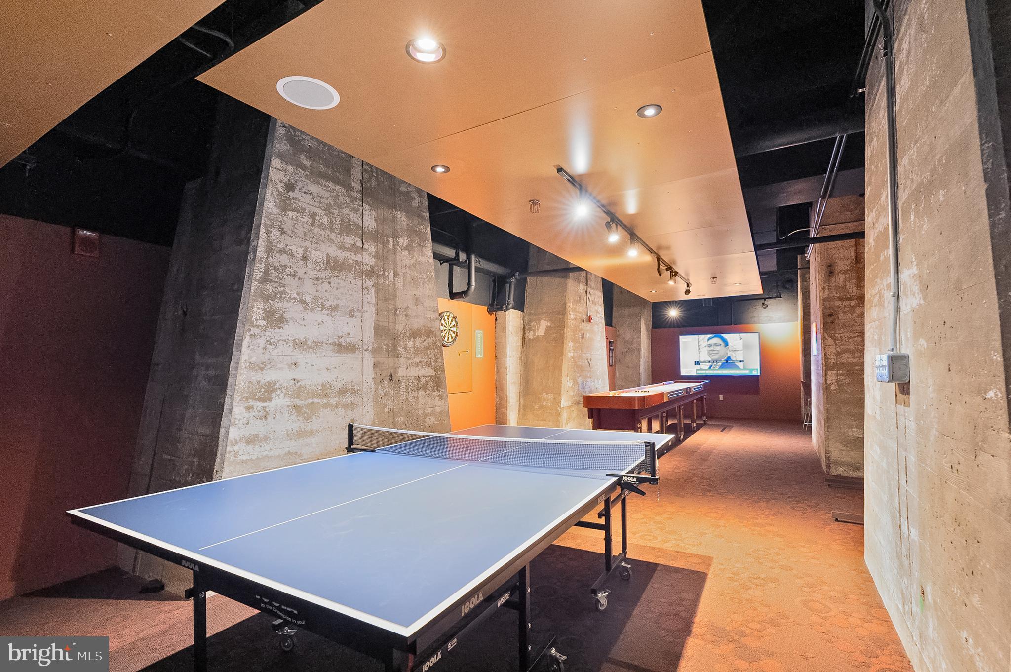 1200 Steuart Street, Unit 530 Baltimore, MD 21230 - Photo 31 of 38 a view of a room with furniture and window