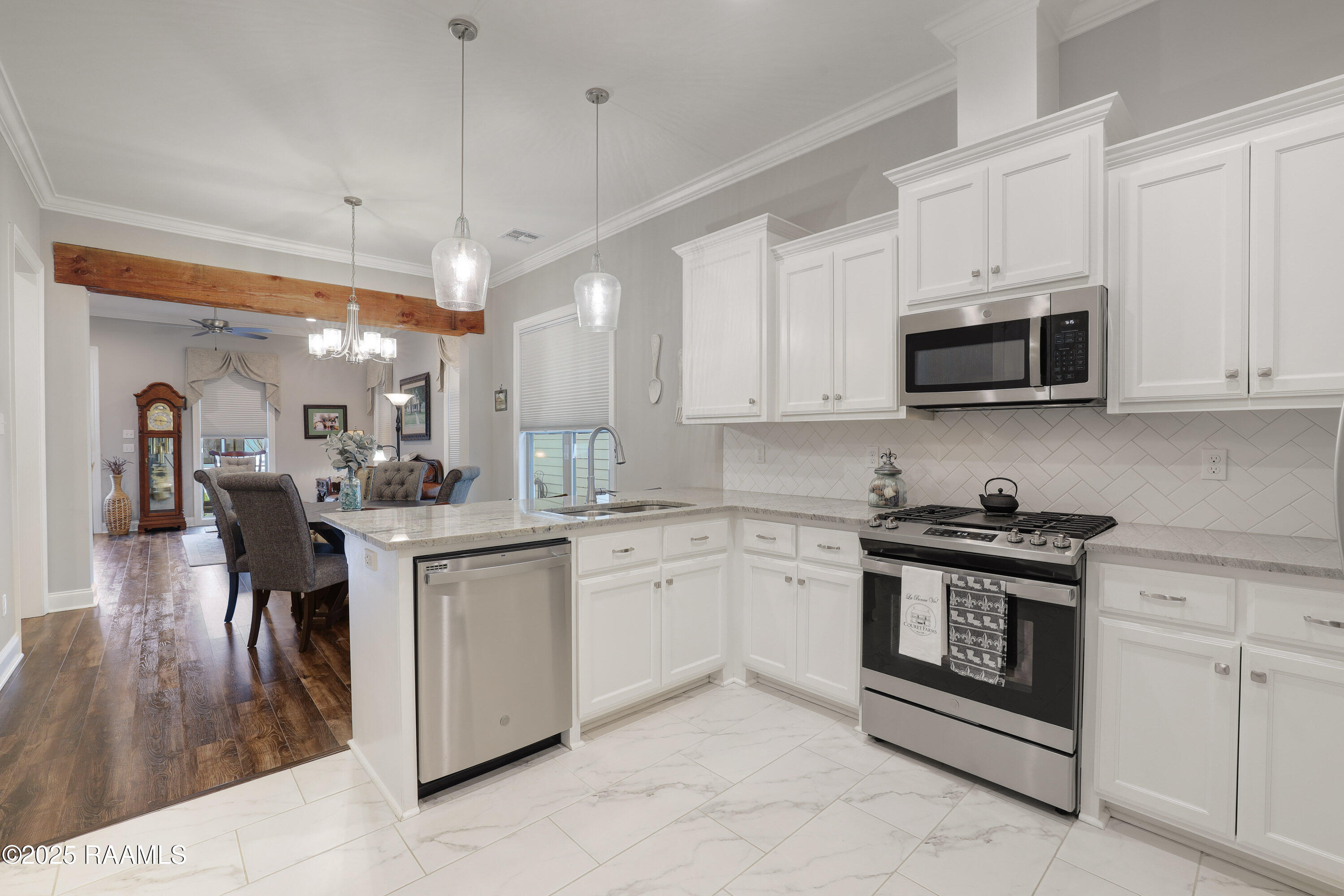 608 Bourdette Drive Lafayette, LA 70507 - Photo 7 of 28 Bourdette-08