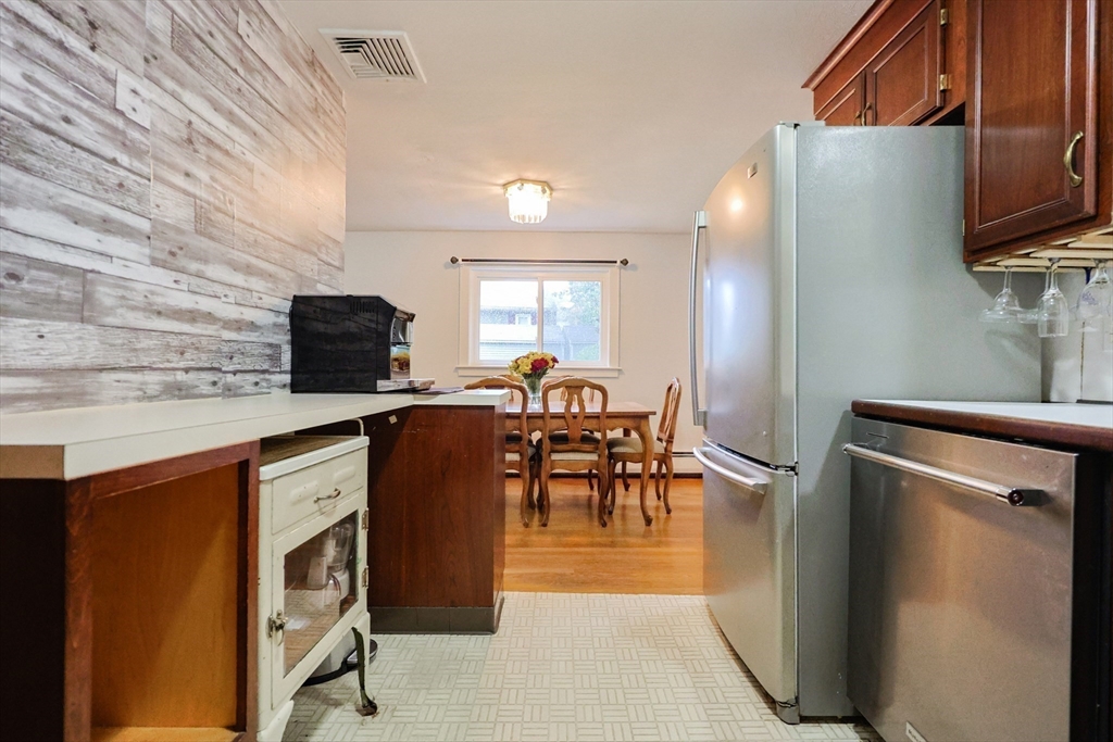 309 Paradise Road Swampscott, MA 01907 - Photo 11 of 28 Gallery Image 11