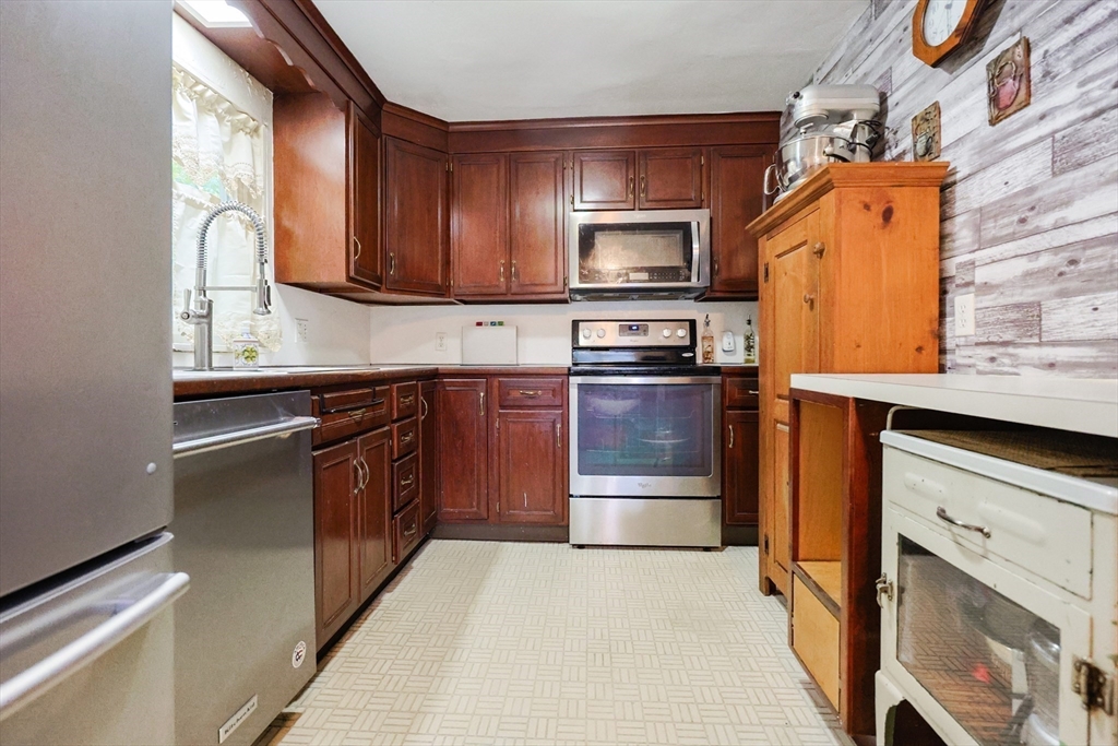 309 Paradise Road Swampscott, MA 01907 - Photo 12 of 28 Gallery Image 12