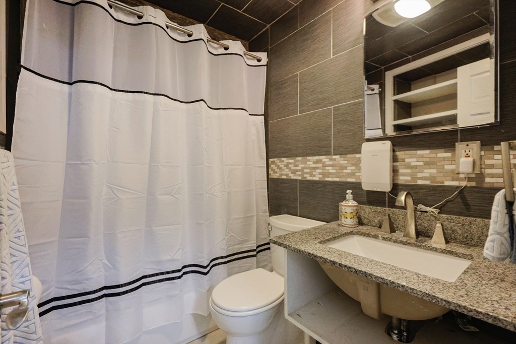 309 Paradise Road Swampscott, MA 01907 - Photo 20 of 28 Gallery Image 20