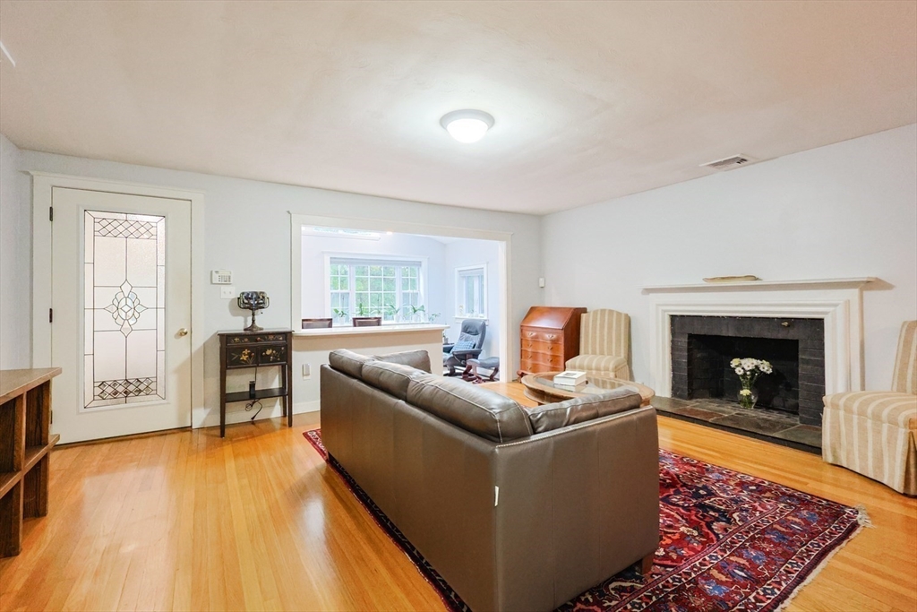 309 Paradise Road Swampscott, MA 01907 - Photo 10 of 28 Gallery Image 10