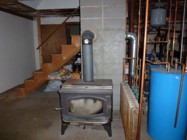 22 Mousam Ridge Road Kennebunk, ME 04043 - Photo 17 of 26 Wood stove can be used as...
