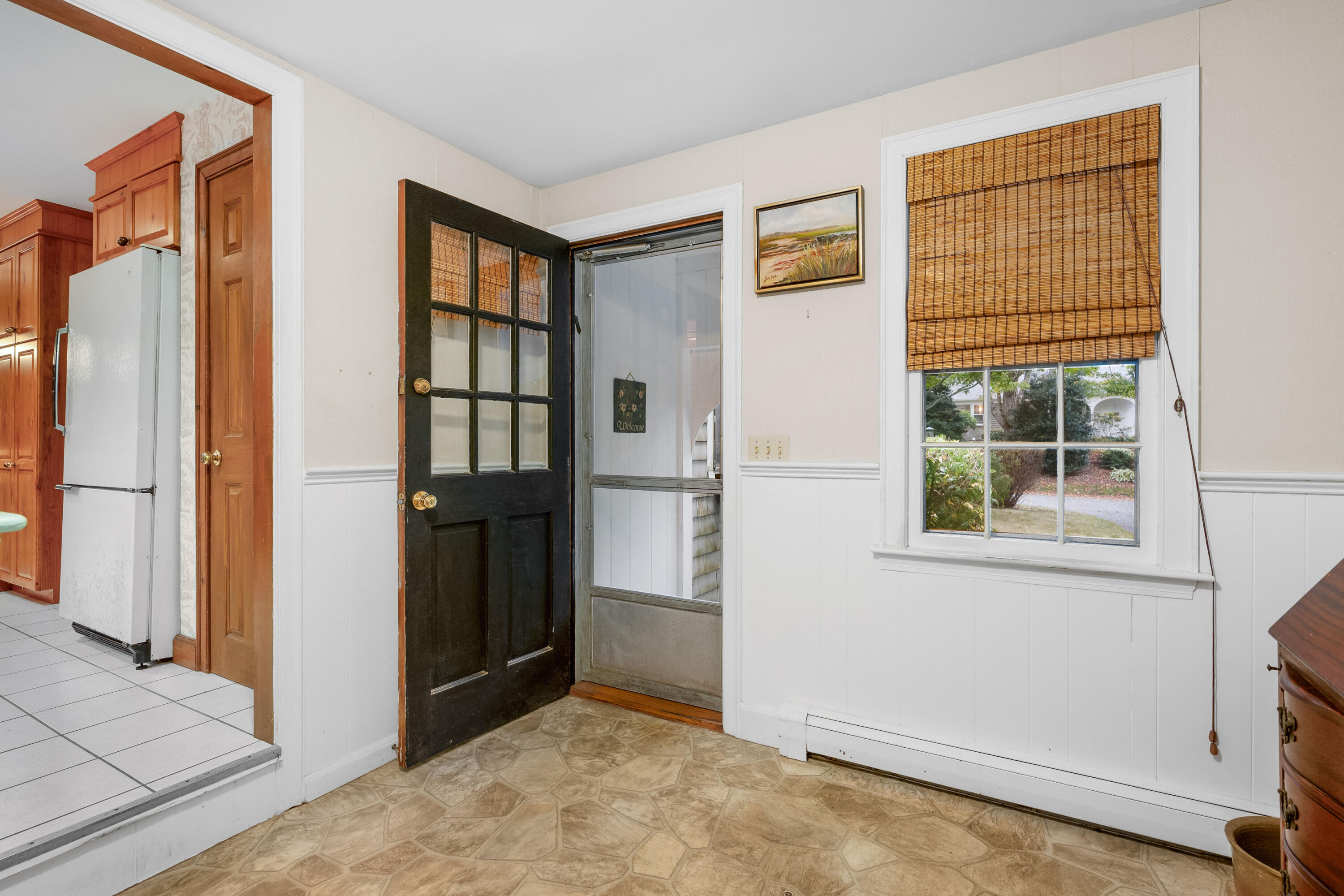 33 Oxner Road Centerville, MA 02632 - Photo 20 of 26 an empty room with windows