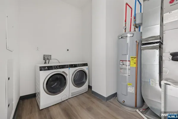 $2,700 | 2 Executive Drive, Unit 818, Fort Lee, NJ 07024