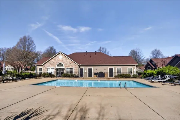 $290,000 | 1693 East Southfield Circle, Memphis, TN 38016