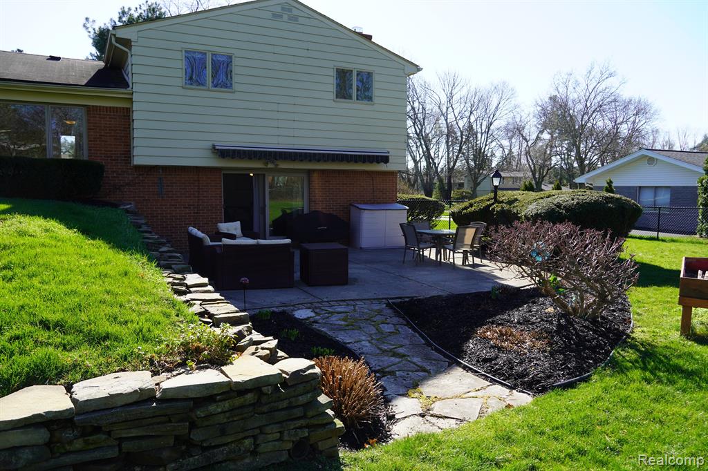 6933 Dublin Fair Road Troy, MI 48098 - Photo 29 of 34