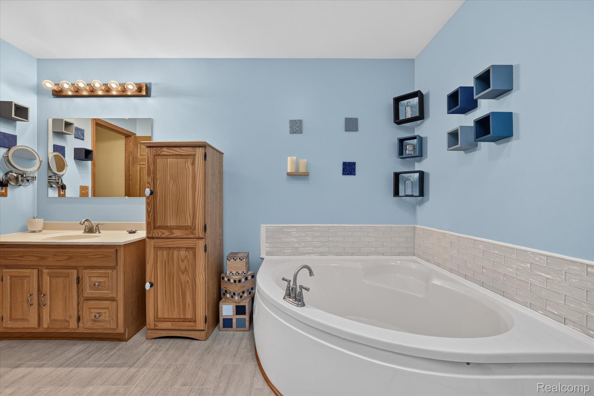 5766 West Newburg Road Carleton, MI 48117 - Photo 27 of 53 35-5766-W-Newburg-Rd-Carleton-WindowStill.jpg