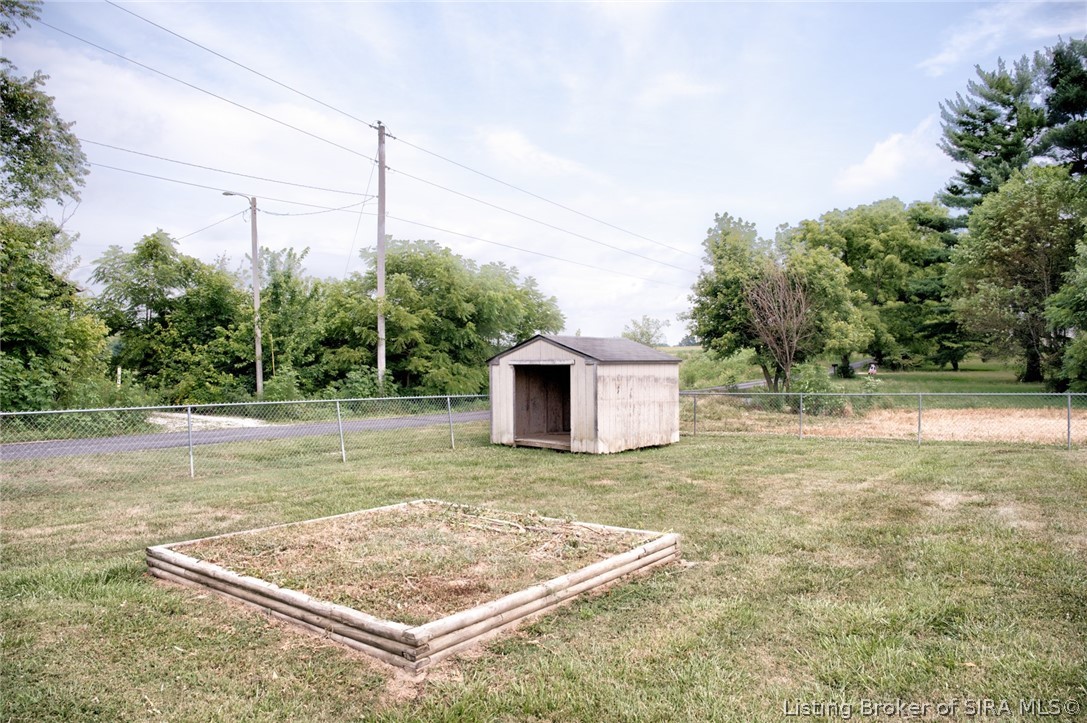 2465 New Middletown Road Southeast Corydon, IN 47112 - Photo 29 of 36
