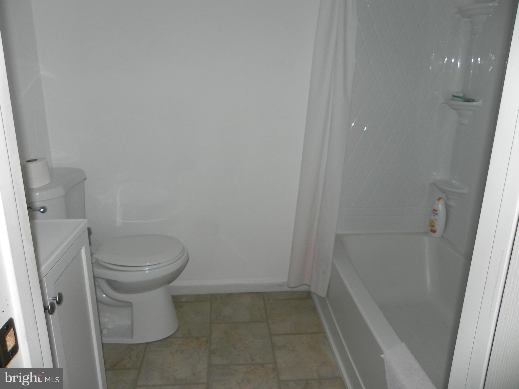 3918 Inner Circle Baltimore, MD 21225 - Photo 22 of 26 Bath