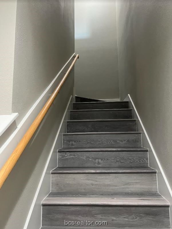1305 West Villa Maria Road, Unit D105 Bryan, TX 77801 - Photo 8 of 20 a view of entryway