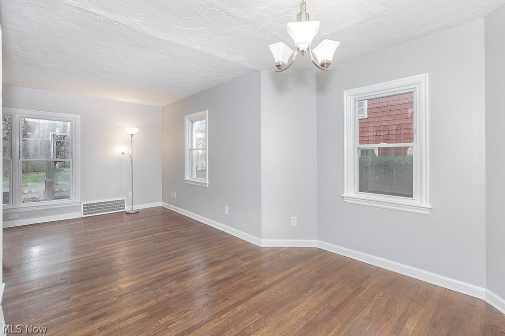 901 Roanoke Road Cleveland Heights, OH 44121 - Photo 11 of 46 Gallery Image 11