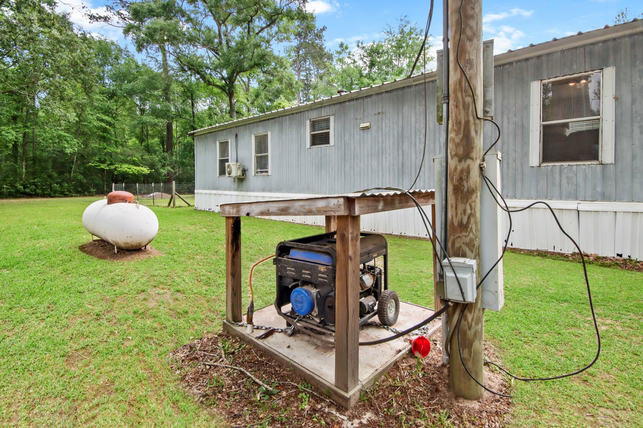521 Shirley Loop Cleveland, TX 77328 - Photo 4 of 26