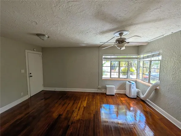 $1,225 | 520 11th Avenue North, Unit 1, St. Petersburg, FL 33701