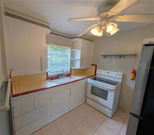 $1,225 | 520 11th Avenue North, Unit 1, St. Petersburg, FL 33701