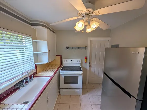 $1,225 | 520 11th Avenue North, Unit 1, St. Petersburg, FL 33701
