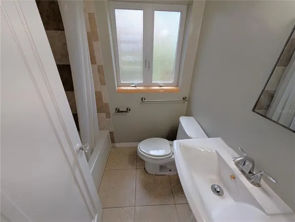 $1,225 | 520 11th Avenue North, Unit 1, St. Petersburg, FL 33701