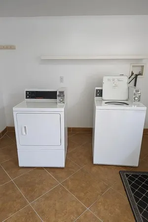 $1,225 | 520 11th Avenue North, Unit 1, St. Petersburg, FL 33701