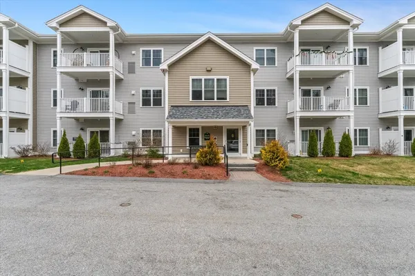 $339,000 | 3312 Briarwood Village, Unit 3312, Clinton, MA 01510