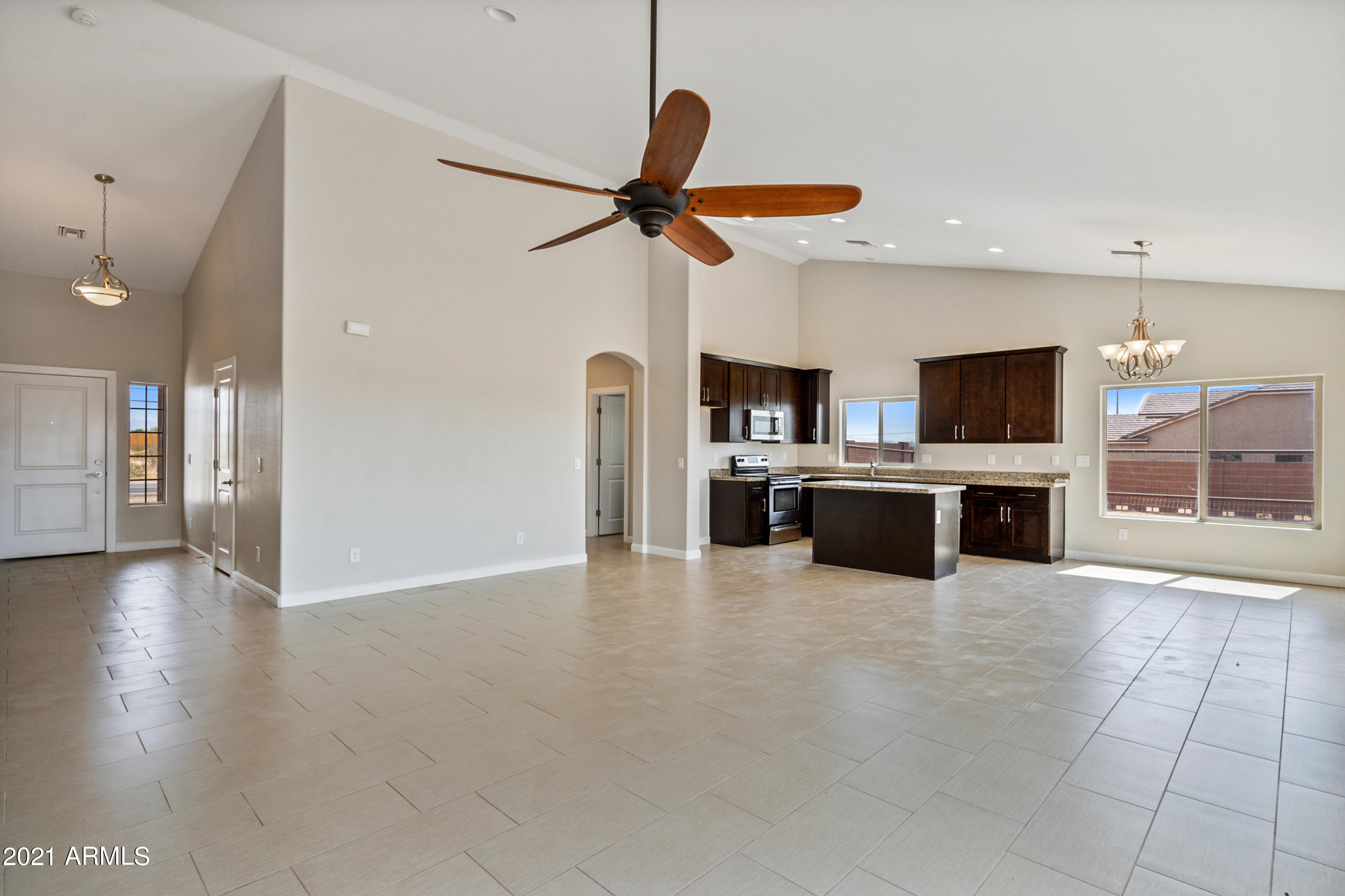 22323 West Patton Road Wittmann, AZ 85361 - Photo 4 of 25 EM001433