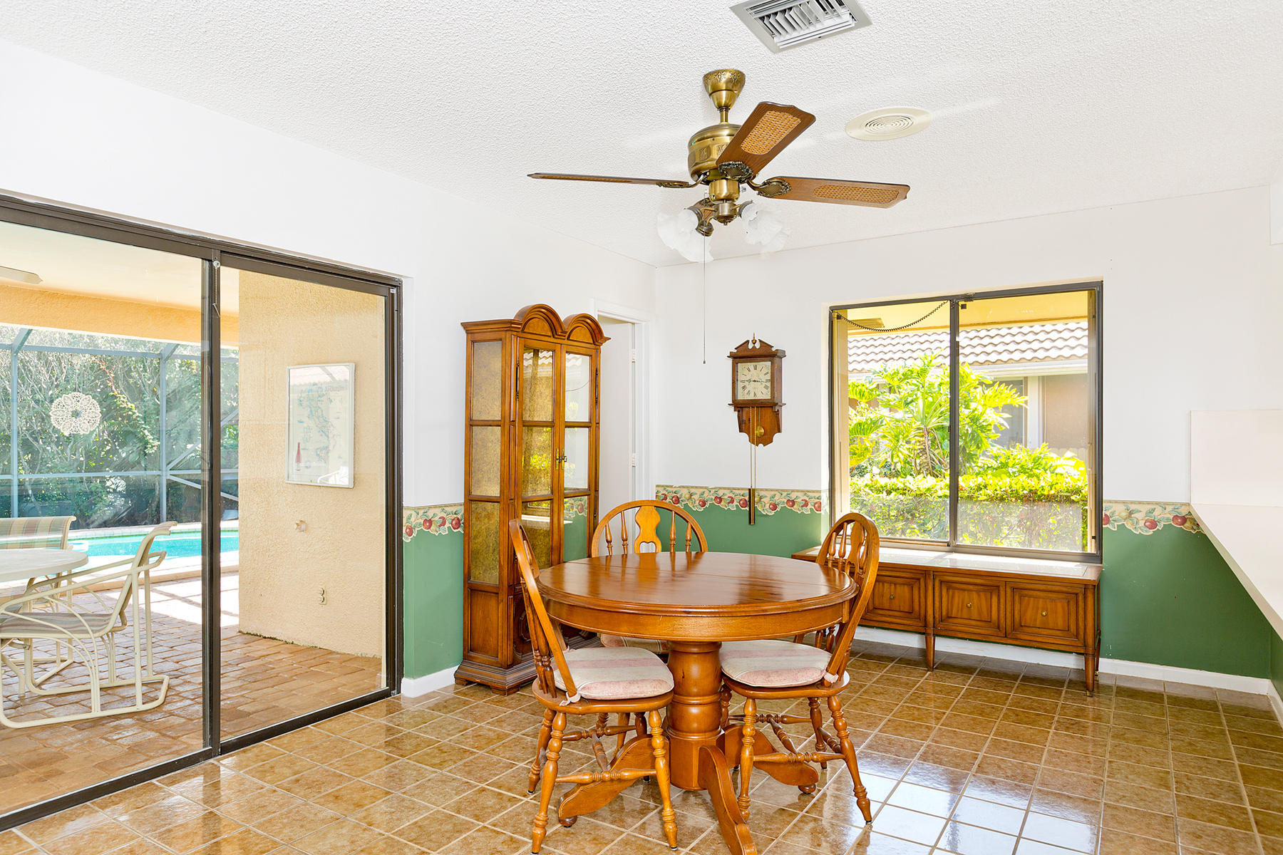 5916 Glenbrook Way Boca Raton, FL 33433 - Photo 11 of 29 FAMILYROOM