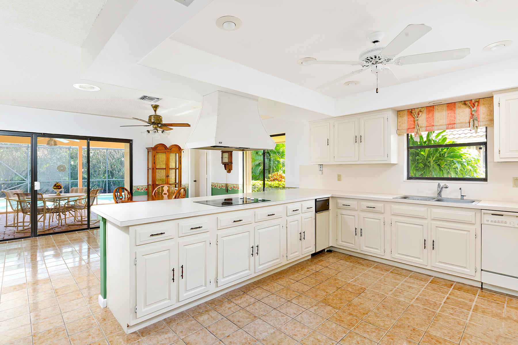 5916 Glenbrook Way Boca Raton, FL 33433 - Photo 13 of 29 13_Kitchen_layout1