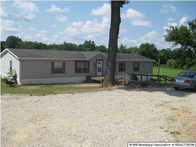 2580 Bett Road Coldwater, MS 38618 - Photo 1 of 24 Primary Photo
