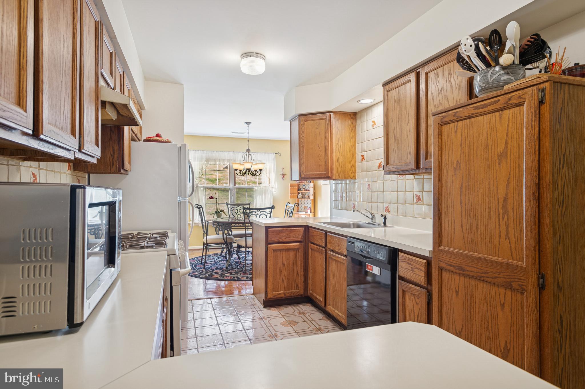 27 E Chicopee Drive Princeton, NJ 08540 - Photo 13 of 30