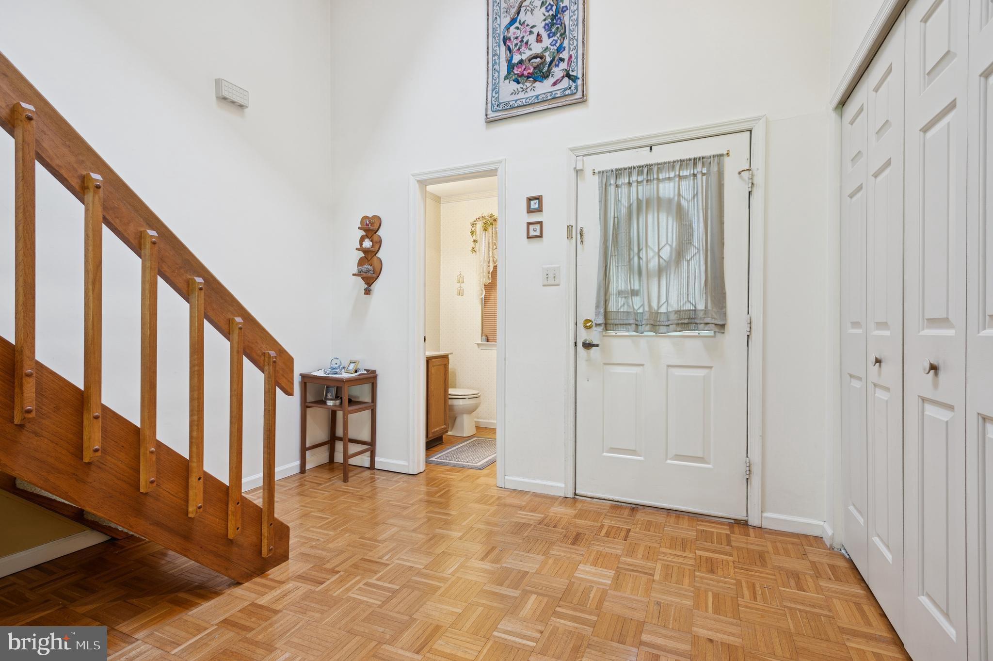 27 E Chicopee Drive Princeton, NJ 08540 - Photo 2 of 30