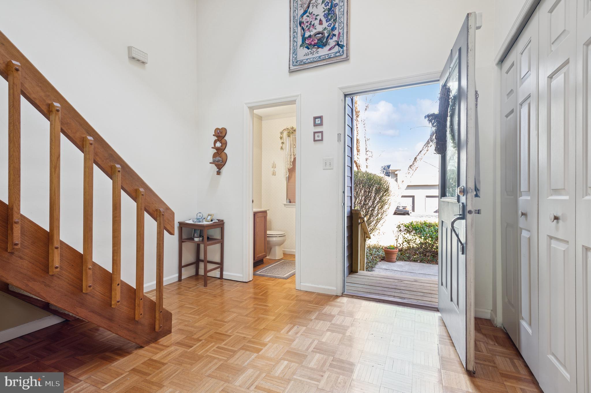 27 E Chicopee Drive Princeton, NJ 08540 - Photo 3 of 30